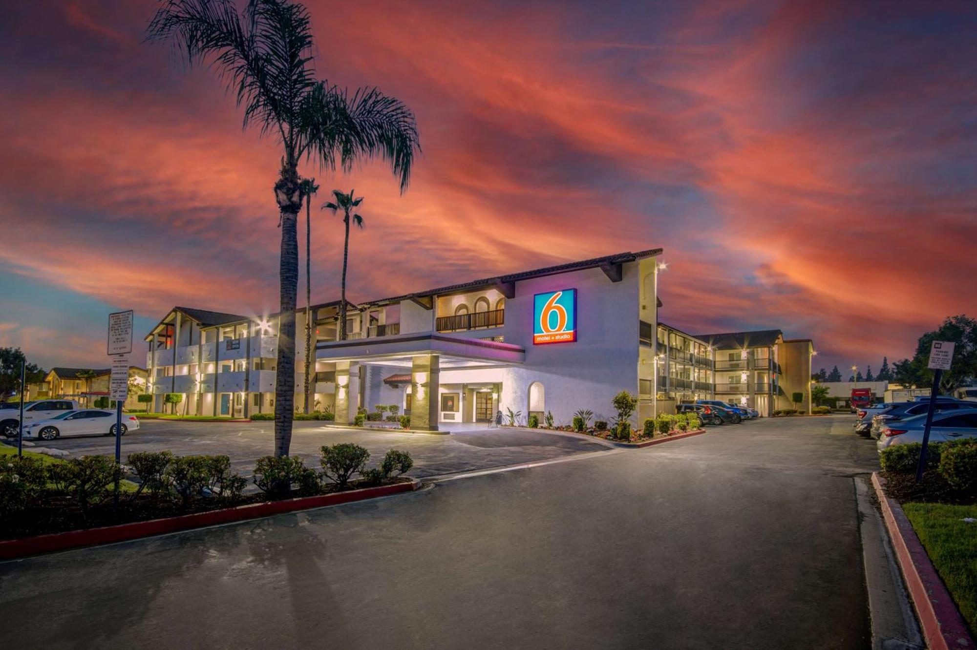 Motel 6 Ontario Ca Convention Center Airport Dış mekan fotoğraf