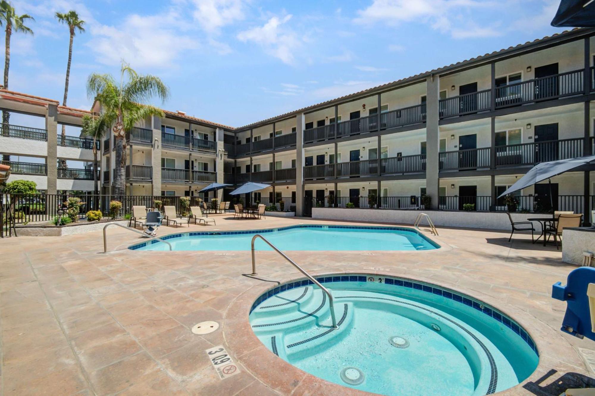 Motel 6 Ontario Ca Convention Center Airport Dış mekan fotoğraf